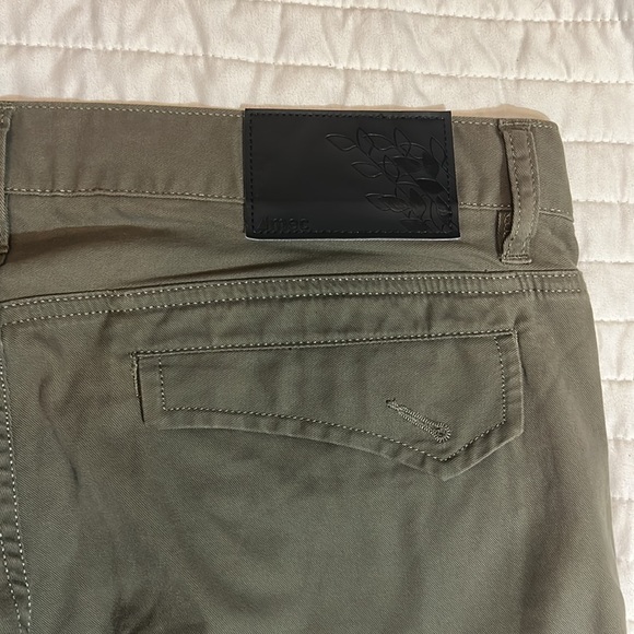 MEC (Mountain Equipment Co-op) Women’s Sage Green Capri Pants Size 10 - Picture 5 of 5
